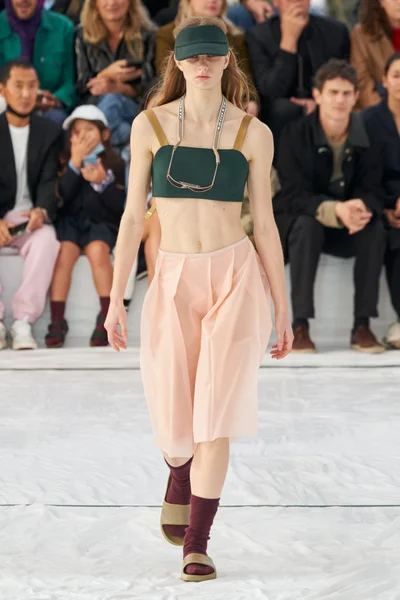Look 1